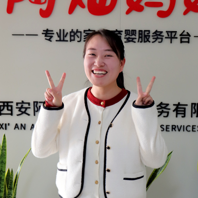 顾问经纪人：王宁（月亮老师）